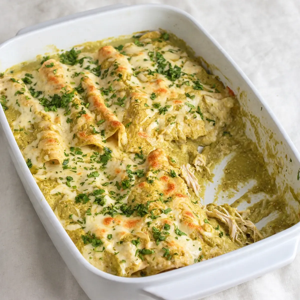 Restaurant-Qualität Hähnchen-Enchiladas Suizas aus dem Ofen